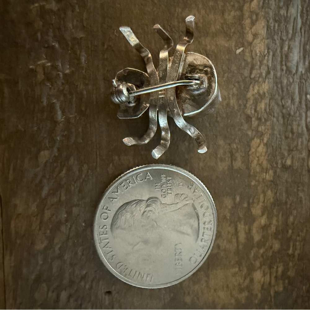 Vintage Native Navajo Sterling Silver Turquoise Spider Bug Brooch Pin - Picture 9 of 9
